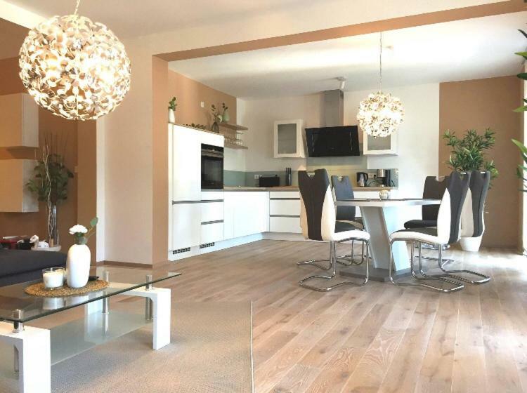 Koblenz Sued Exklusive Und Zentrale Designer Wohnung Bagian luar foto