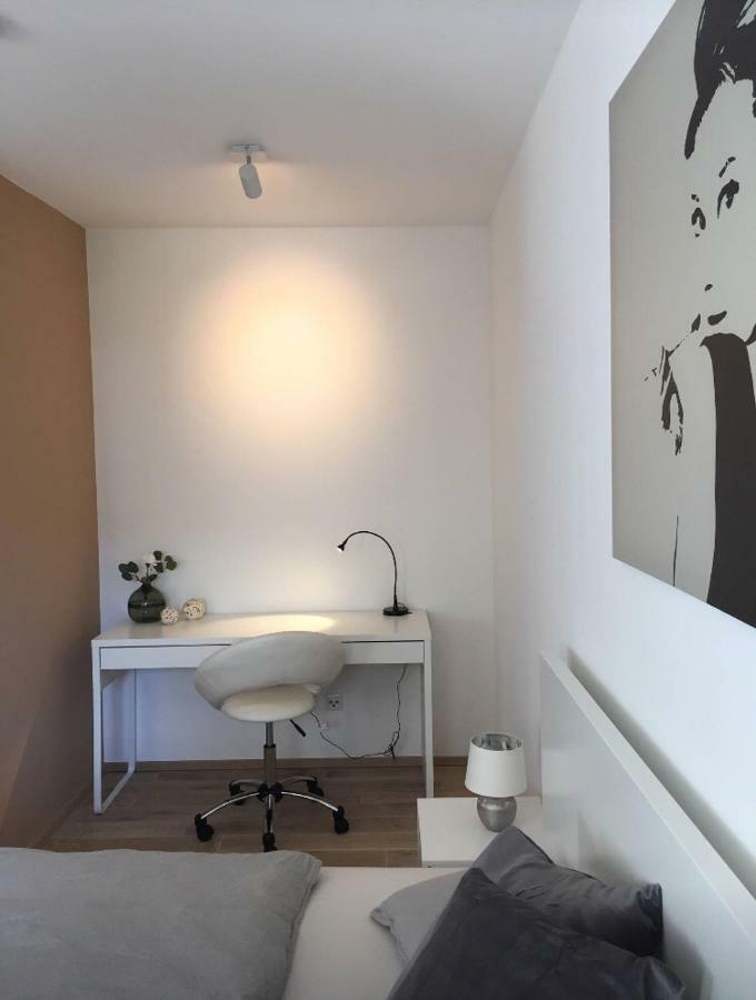 Koblenz Sued Exklusive Und Zentrale Designer Wohnung Bagian luar foto